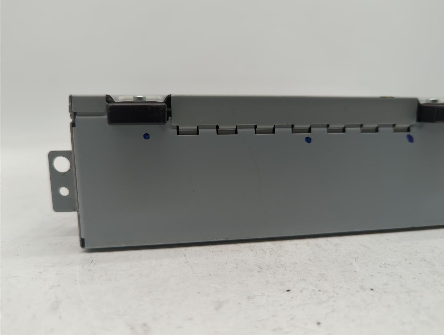 2016-2017 Jaguar Xf Am Fm Cd Player Radio Receiver - Oemusedautoparts1.com