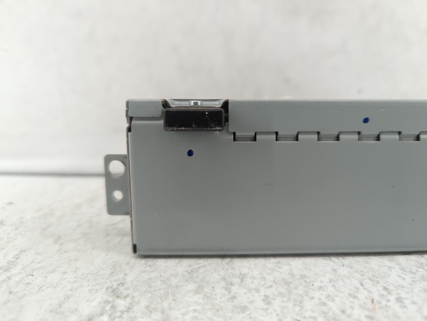 2016-2019 Jaguar Xf Am Fm Cd Player Radio Receiver - Oemusedautoparts1.com