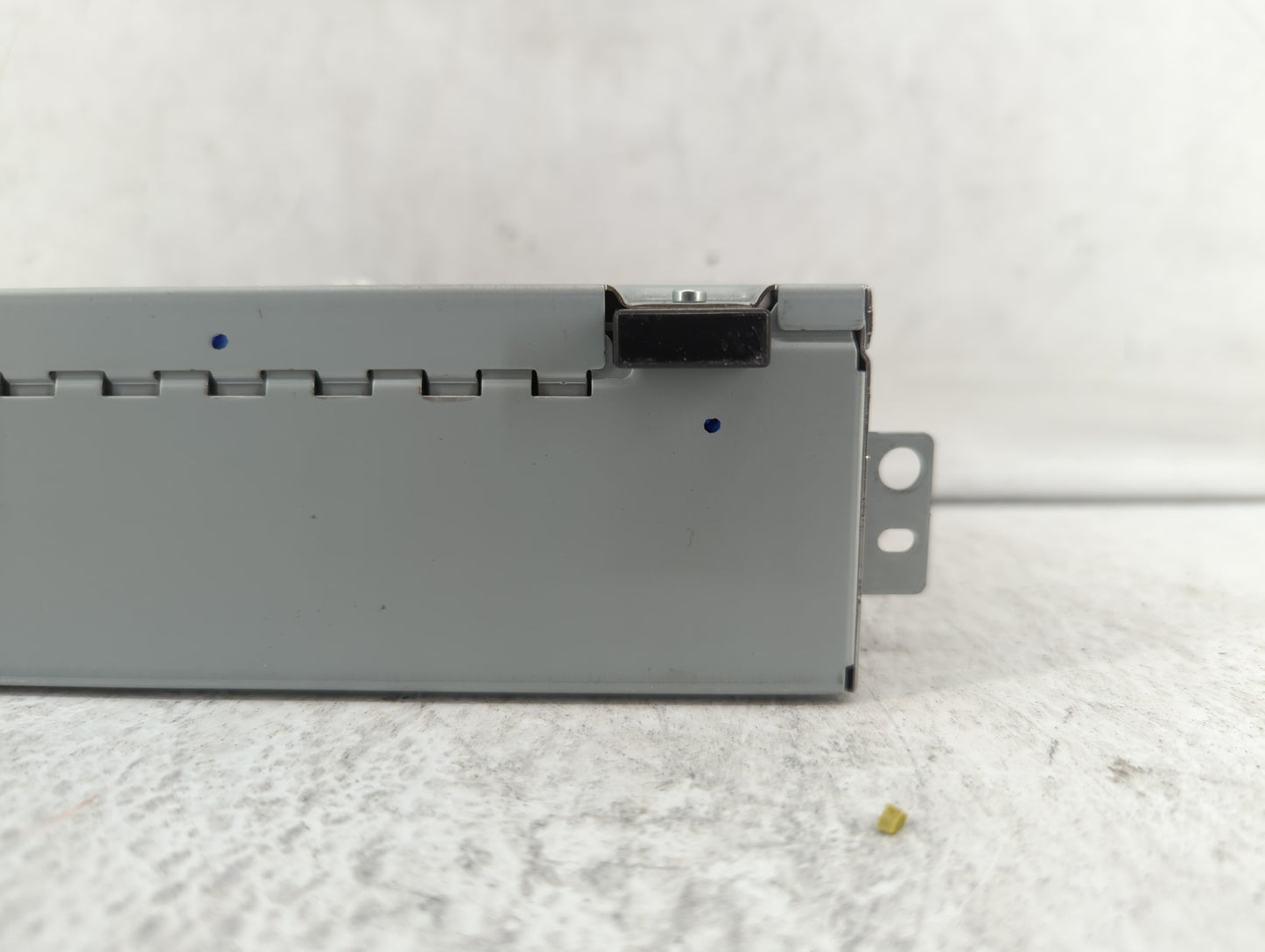 2016-2019 Jaguar Xf Am Fm Cd Player Radio Receiver - Oemusedautoparts1.com