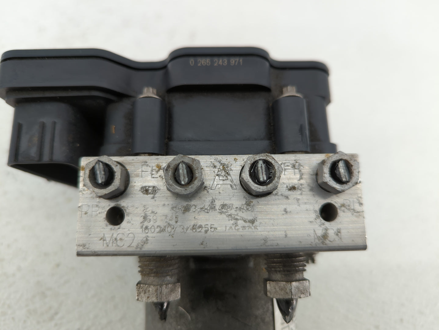 2016-2017 Jaguar Xf ABS Pump Control Module Replacement Fits Fits 2016 2017 OEM Used Auto Parts - Oemusedautoparts1.com
