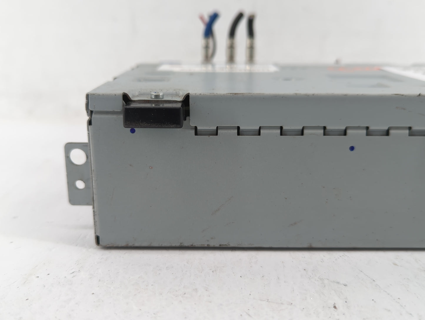 2016-2019 Jaguar Xf Am Fm Cd Player Radio Receiver - Oemusedautoparts1.com