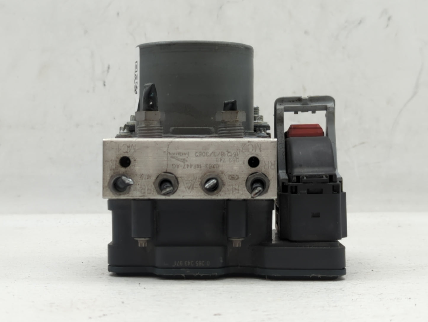 2016-2017 Jaguar Xf ABS Pump Control Module Replacement P/N:GX63-14F447-AG GX63-14F447-AF Fits Fits 2016 2017 OEM Used Auto 