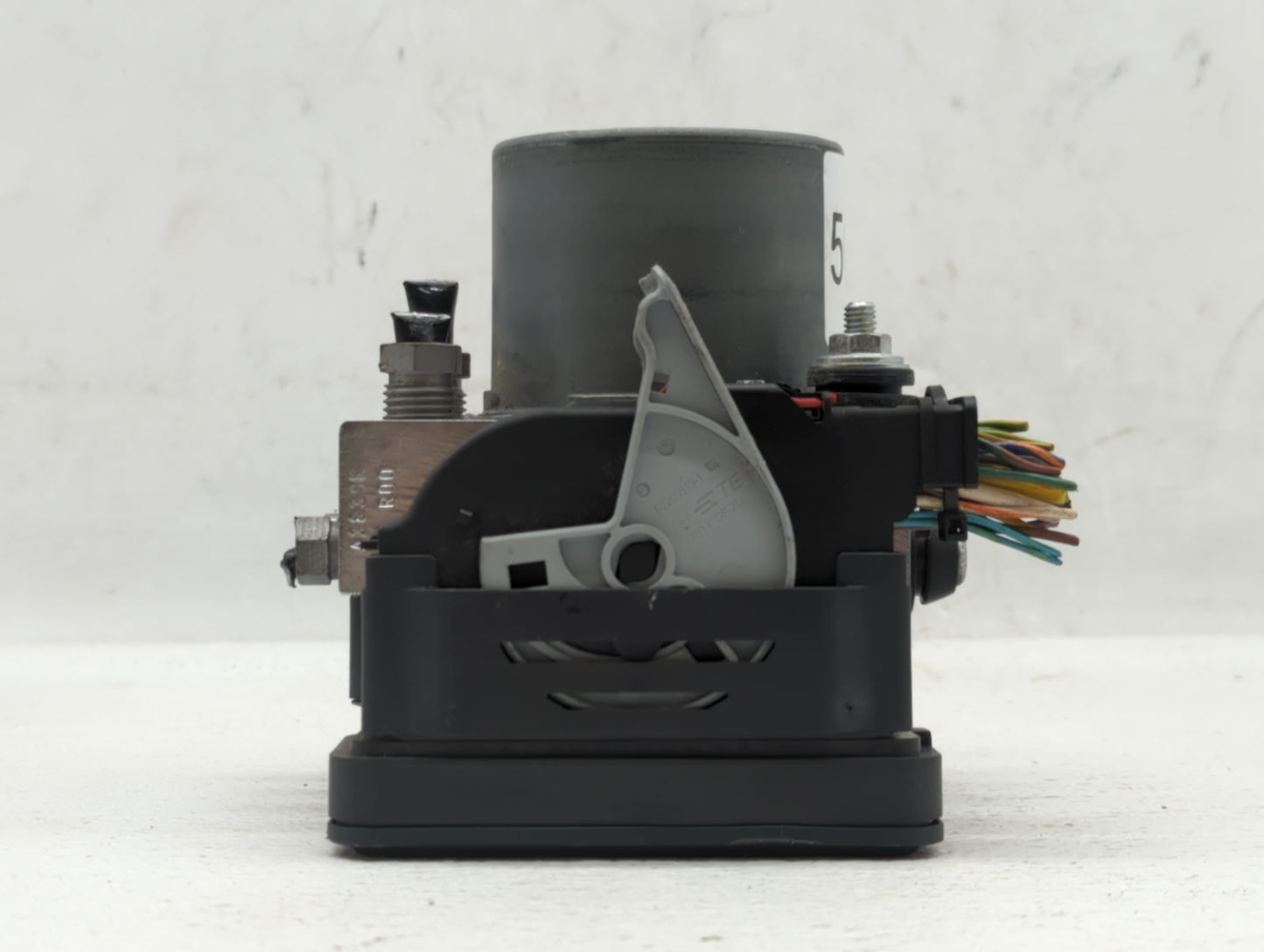 2016-2017 Jaguar Xf ABS Pump Control Module Replacement P/N:GX63-14F447-AG GX63-14F447-AF Fits Fits 2016 2017 OEM Used Auto 