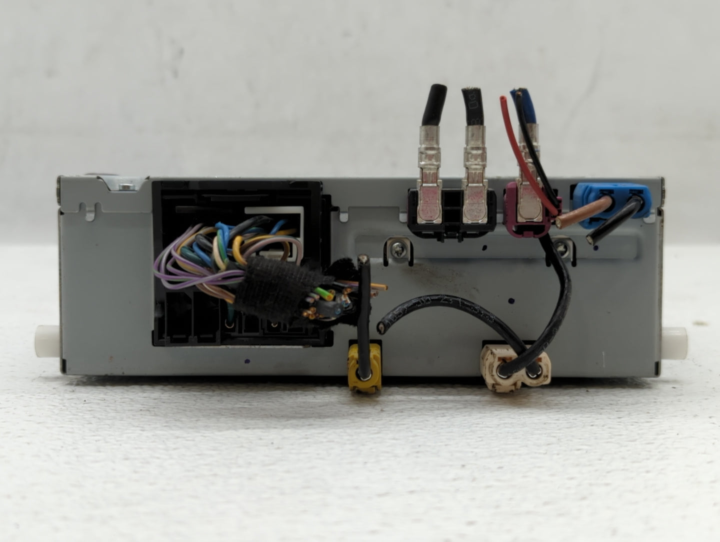 2016-2017 Jaguar Xf Radio AM FM Cd Player Receiver Replacement P/N:GX63-18K812-DG Fits Fits 2016 2017 2018 2019 OEM Used Aut