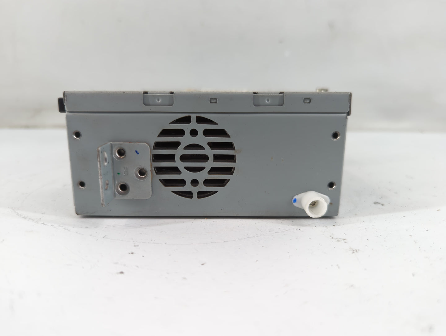 2016-2018 Jaguar Xf Radio AM FM Cd Player Receiver Replacement Fits Fits 2016 2017 2018 OEM Used Auto Parts - Oemusedautopar