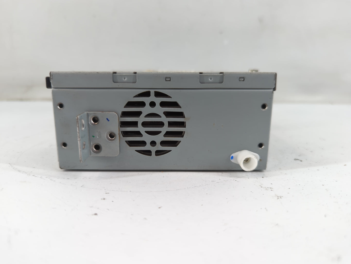 2016-2018 Jaguar Xf Radio AM FM Cd Player Receiver Replacement Fits Fits 2016 2017 2018 OEM Used Auto Parts - Oemusedautopar