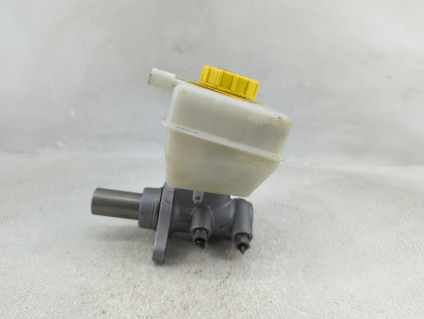 2010-2019 Jaguar Xj Brake Master Cylinder - Oemusedautoparts1.com