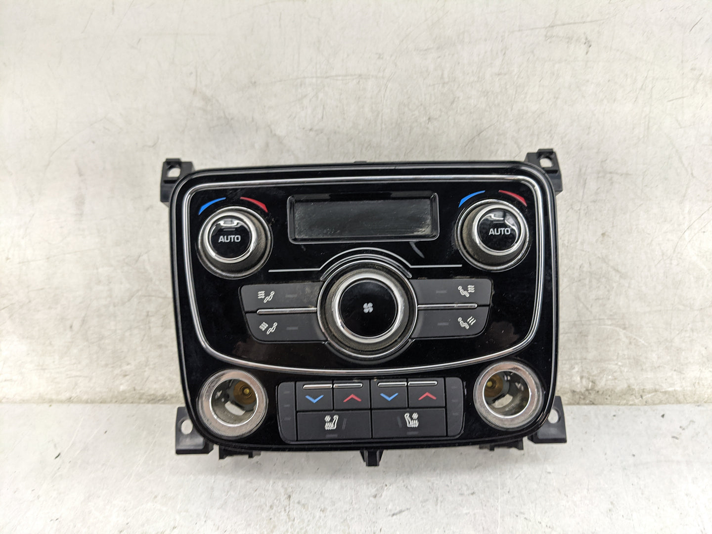 2016 Jaguar Xj Climate Control Module Temperature AC/Heater Replacement P/N:FW93-18C867-DE FW93 DE Fits OEM Used Auto Parts 
