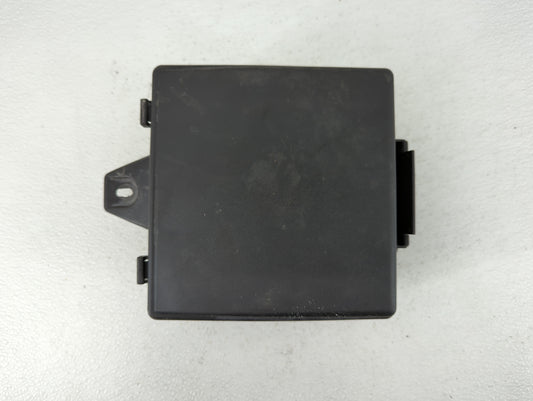 2016-2019 Jaguar Xj Fusebox Fuse Box Panel Relay Module P/N:GW93-14A073-AB Fits Fits 2016 2017 2018 2019 OEM Used Auto Parts