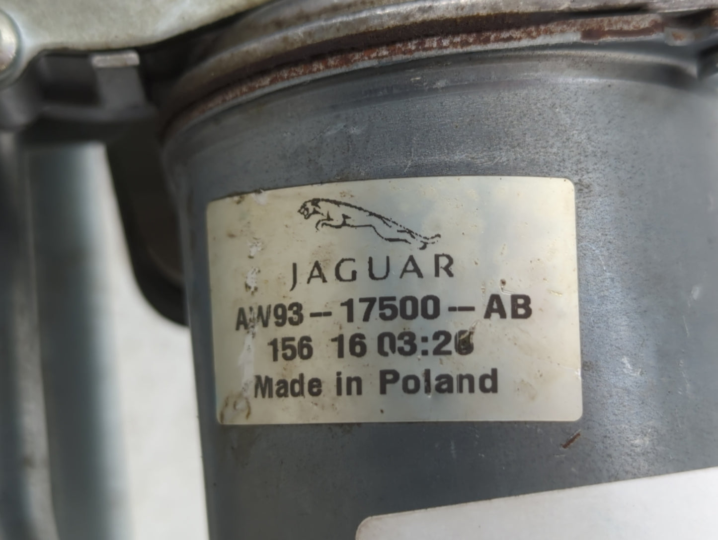 2016 Jaguar Xj Front Windshield Wiper Motor P/N:AW93-17500-AB Fits OEM Used Auto Parts - Oemusedautoparts1.com