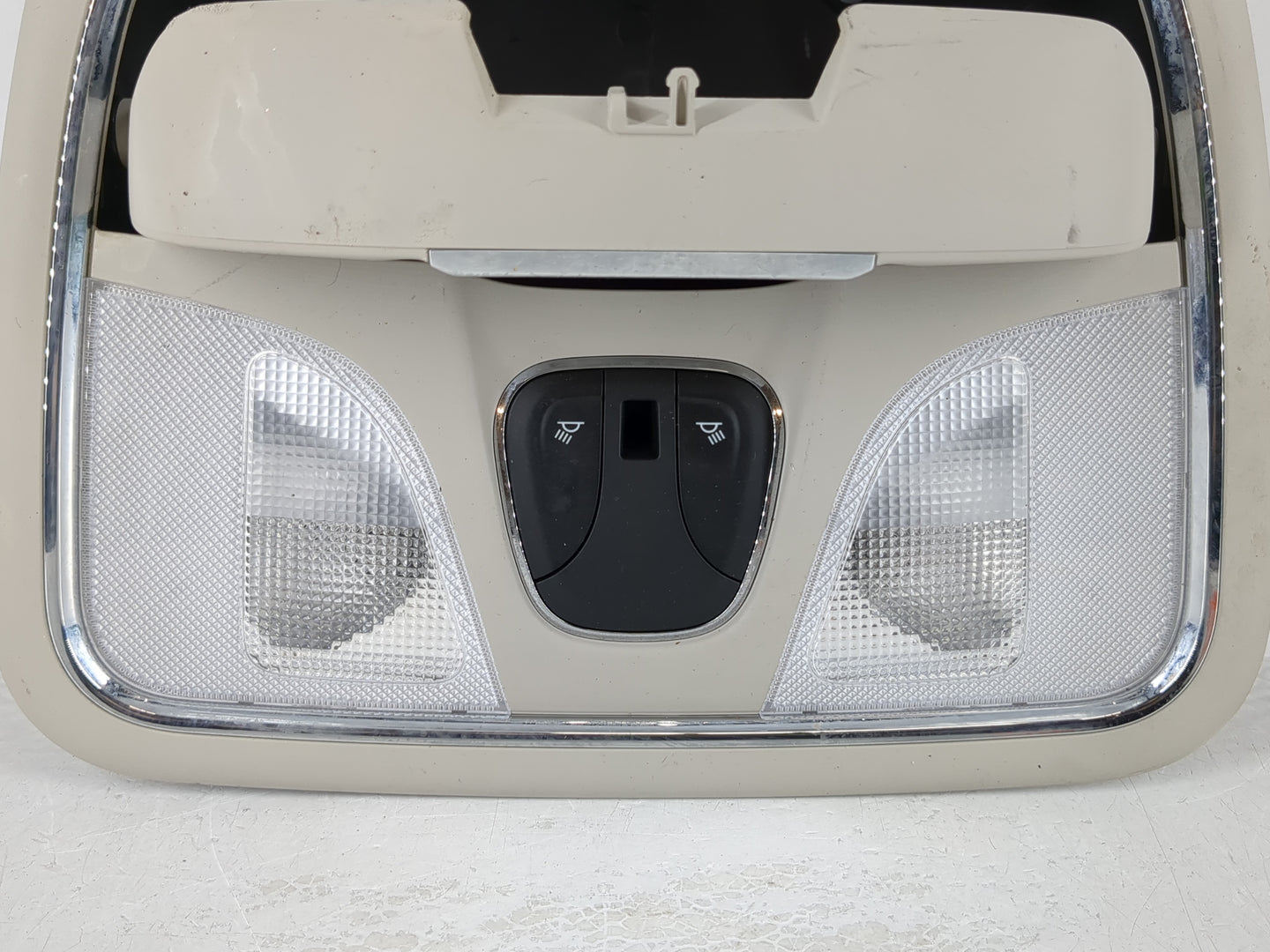 2014-2018 Jeep Cherokee Overhead Roof Console Interior Dome Light - Oemusedautoparts1.com