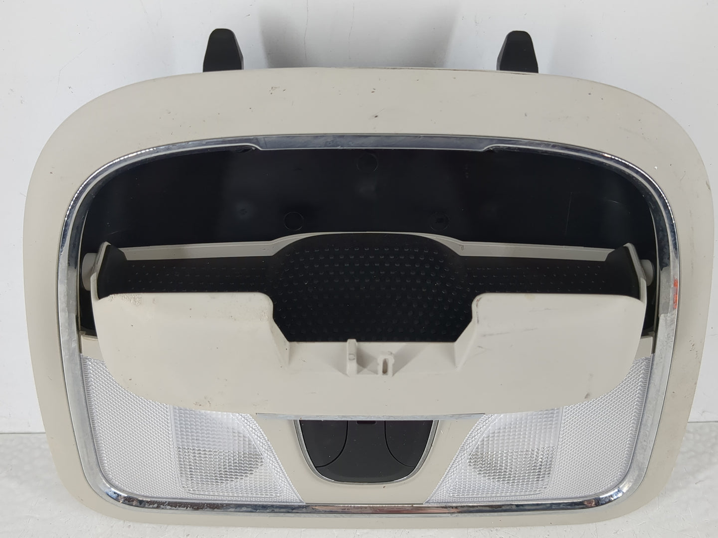 2014-2018 Jeep Cherokee Overhead Roof Console Interior Dome Light - Oemusedautoparts1.com