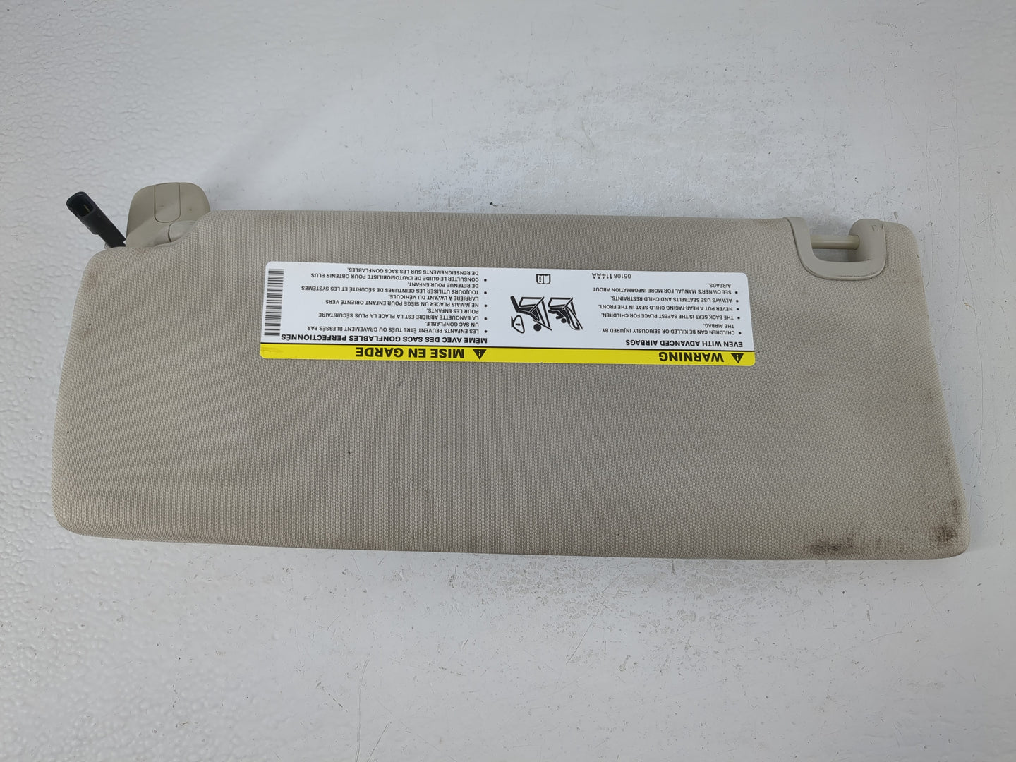2014-2018 Jeep Cherokee Sun Visor Shade Replacement Passenger Right Mirror Fits Fits 2014 2015 2016 2017 2018 OEM Used Auto 