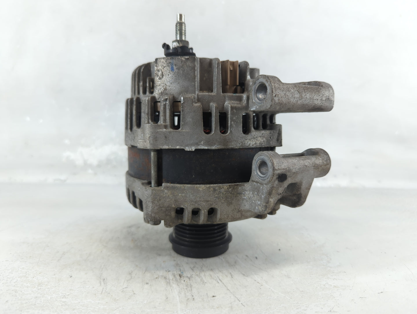 2014-2018 Jeep Cherokee Alternator Replacement Generator Charging Assembly Engine OEM P/N:56029624AQB Fits OEM Used Auto Par