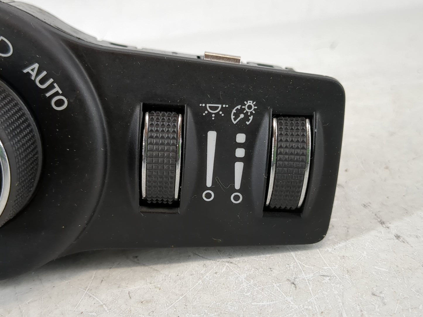 2016 Jeep Cherokee Headlight Head Light Switch Lamp Control - Oemusedautoparts1.com