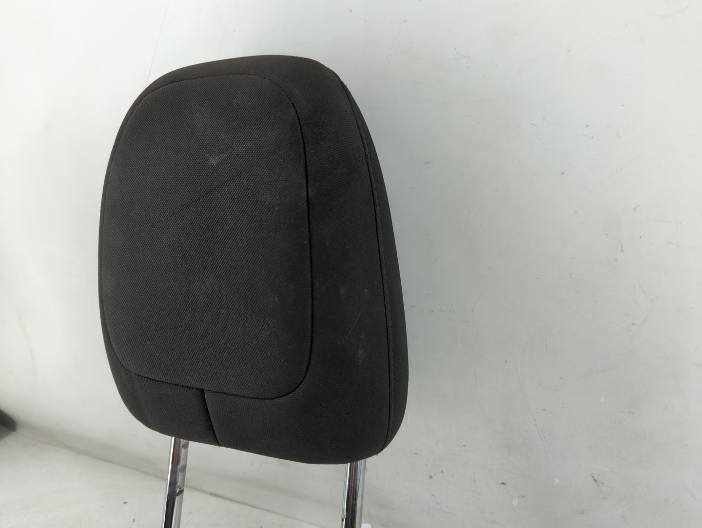 2016 Jeep Cherokee Headrest Head Rest Front Driver Passenger Seat Fits OEM Used Auto Parts - Oemusedautoparts1.com