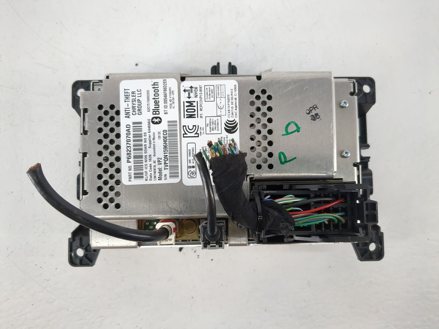 2016 Jeep Cherokee Radio AM FM Cd Player Receiver Replacement P/N:P68237070AD P68237070AC Fits OEM Used Auto Parts - Oemused