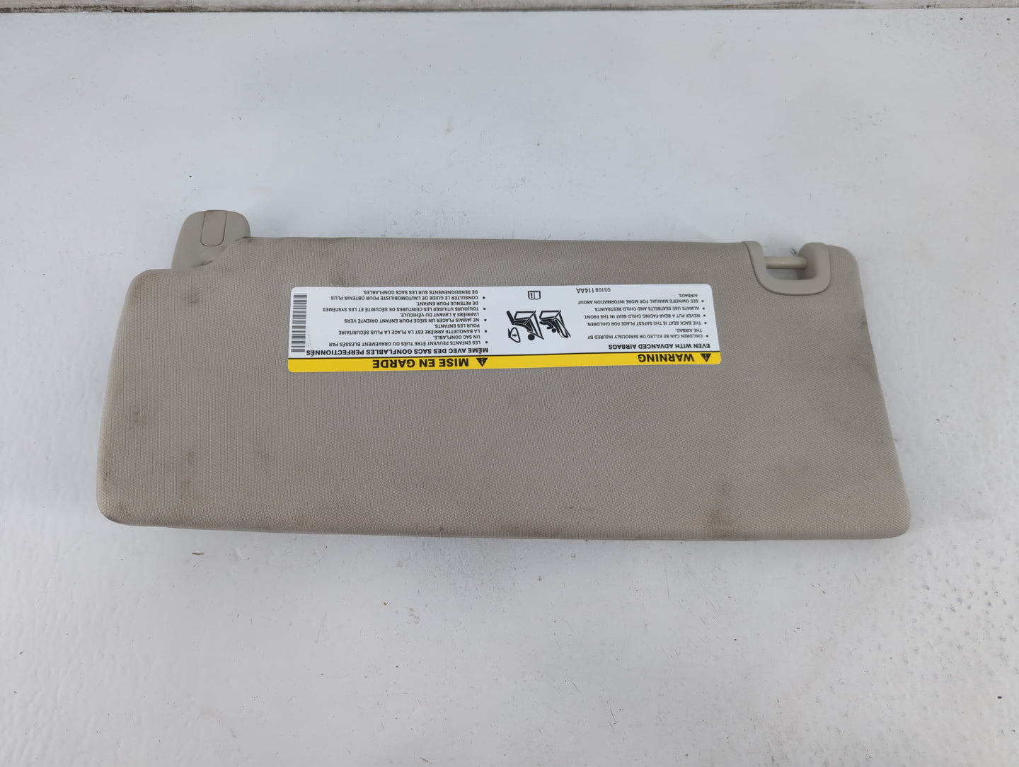2014-2018 Jeep Cherokee Sun Visor Shade Replacement Passenger Right Mirror Fits Fits 2014 2015 2016 2017 2018 OEM Used Auto 