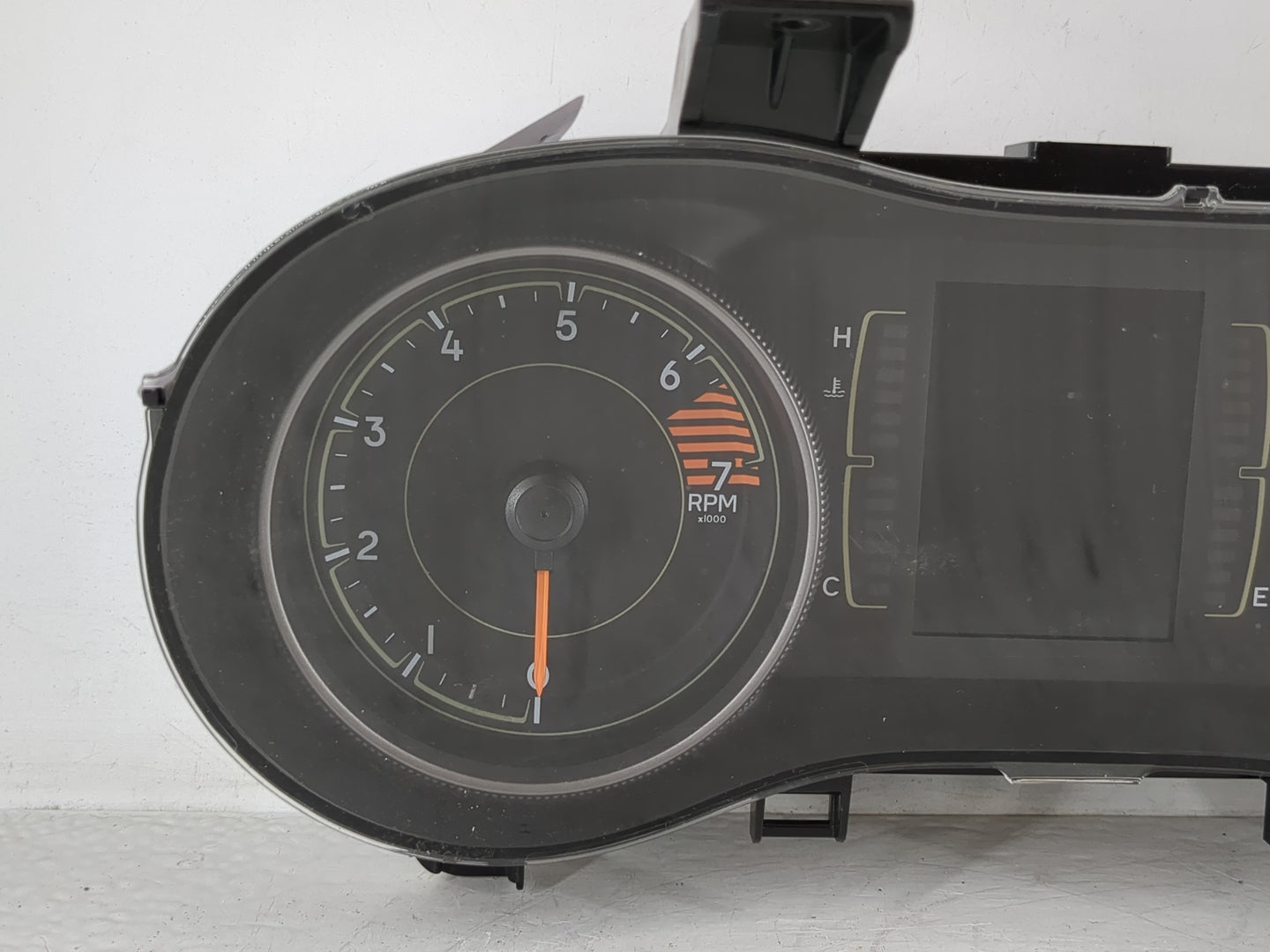 2016 Jeep Cherokee Instrument Cluster Speedometer Gauges P/N:P68274069AC Fits OEM Used Auto Parts - Oemusedautoparts1.com