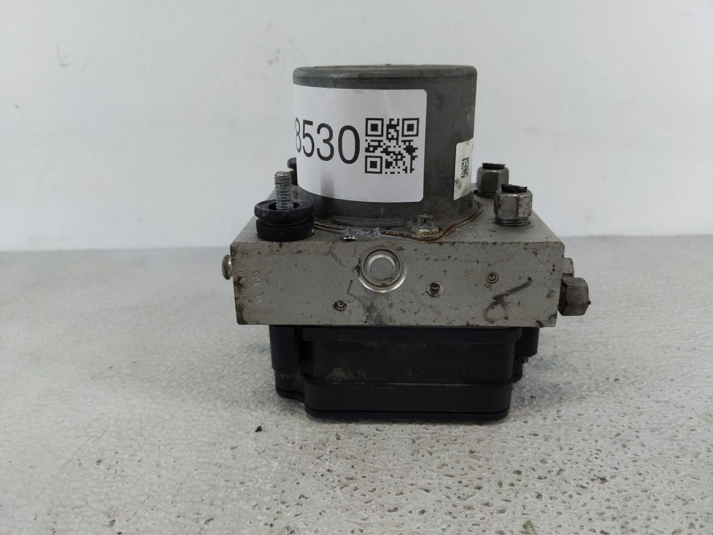 2016 Jeep Cherokee ABS Pump Control Module Replacement P/N:P68268292AC Fits OEM Used Auto Parts - Oemusedautoparts1.com
