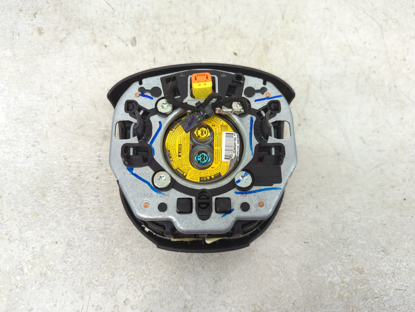 2014-2018 Jeep Cherokee Air Bag Driver Left Steering Wheel Mounted 1138591 - Oemusedautoparts1.com