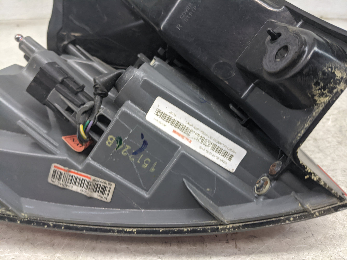 2014-2018 Jeep Cherokee Tail Light Assembly Passenger Right OEM Fits Fits 2014 2015 2016 2017 2018 OEM Used Auto Parts - Oem