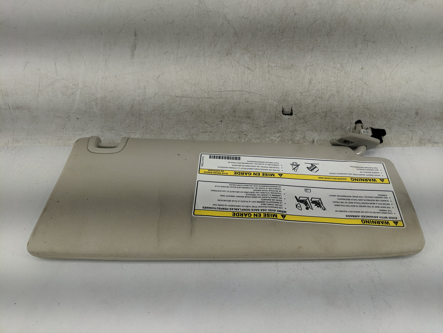 2014-2018 Jeep Cherokee Sun Visor Shade Replacement Driver Left Mirror Fits Fits 2014 2015 2016 2017 2018 OEM Used Auto Part
