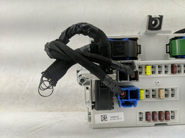 2016-2016 Jeep Cherokee Body Control Module Bcm Inner Cabin Fuse Box - Oemusedautoparts1.com