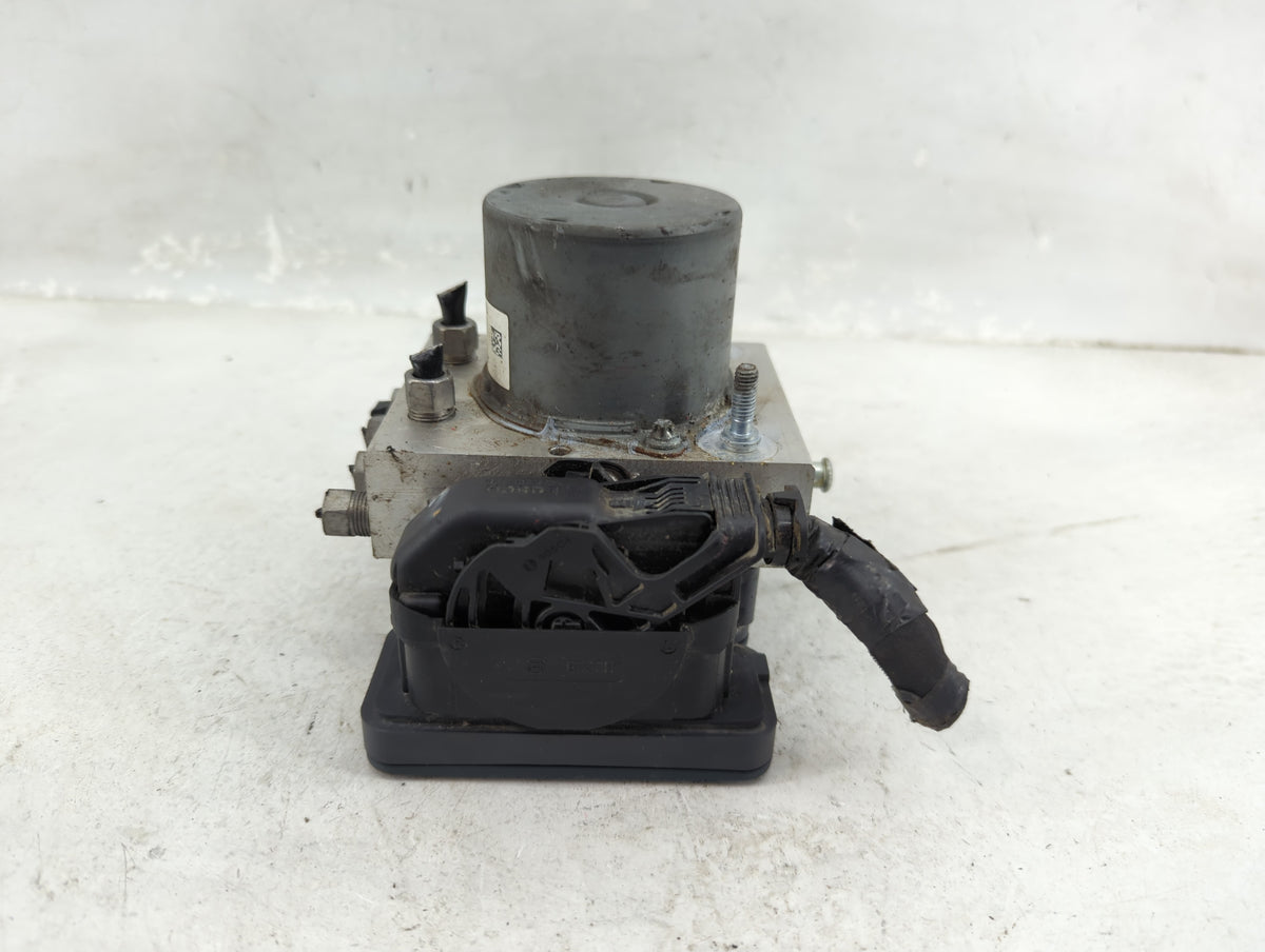 2016 Jeep Cherokee Anti-Lock Brake ABS Pump Module Actuator OEM P/N:P68268292AC Fits OEM Used Auto Parts - Oemusedautoparts1