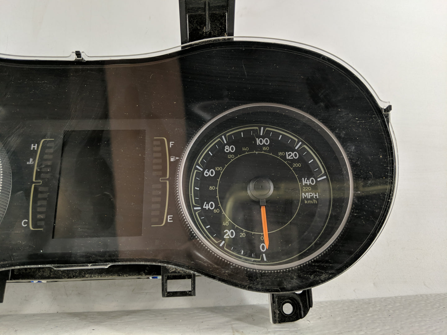 2016 Jeep Cherokee Instrument Cluster Speedometer Gauges P/N:P68274069AC Fits OEM Used Auto Parts - Oemusedautoparts1.com