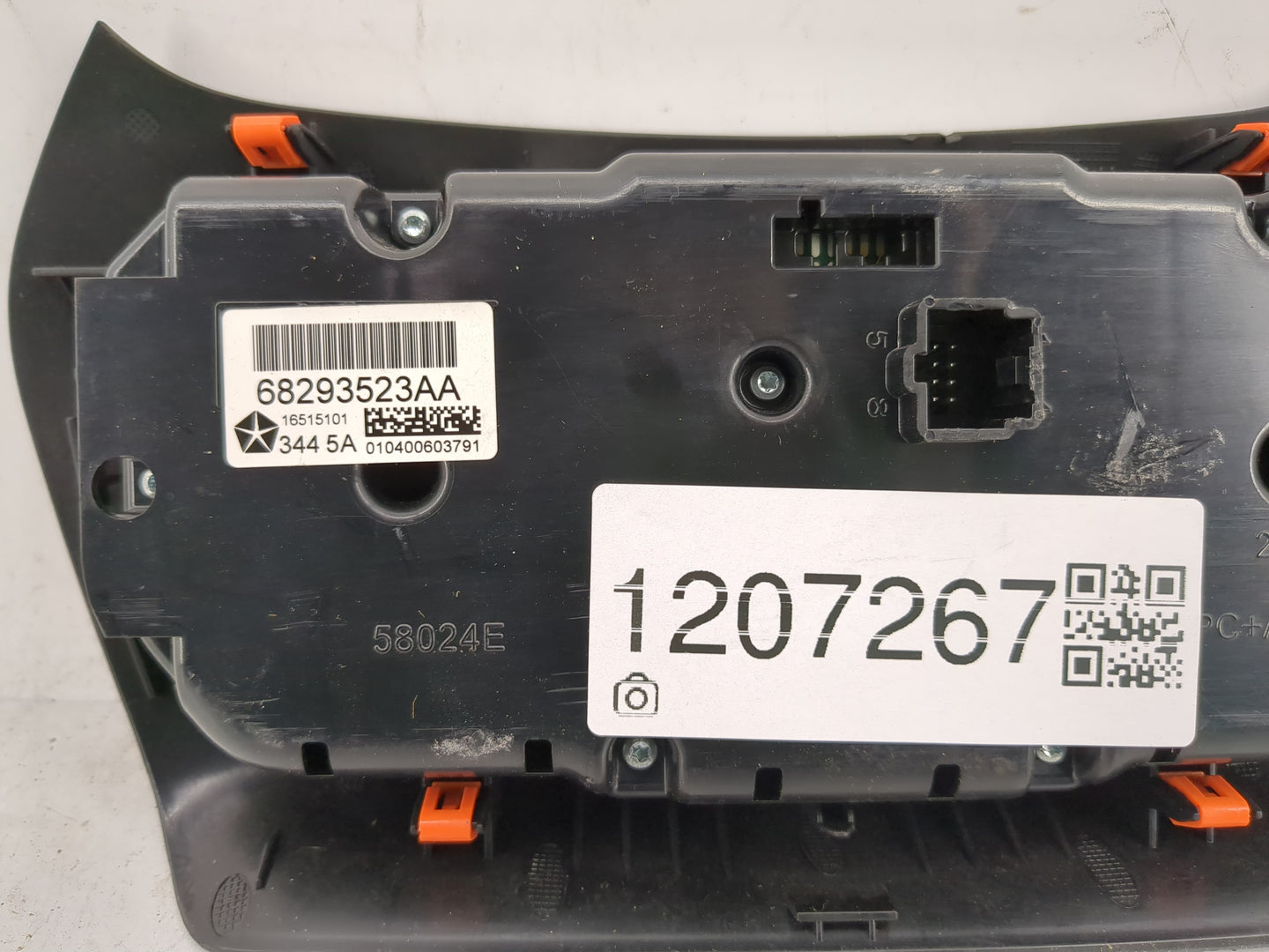 2015-2018 Jeep Cherokee Climate Control Module Temperature AC/Heater Replacement P/N:68293523AA Fits Fits 2015 2016 2017 201