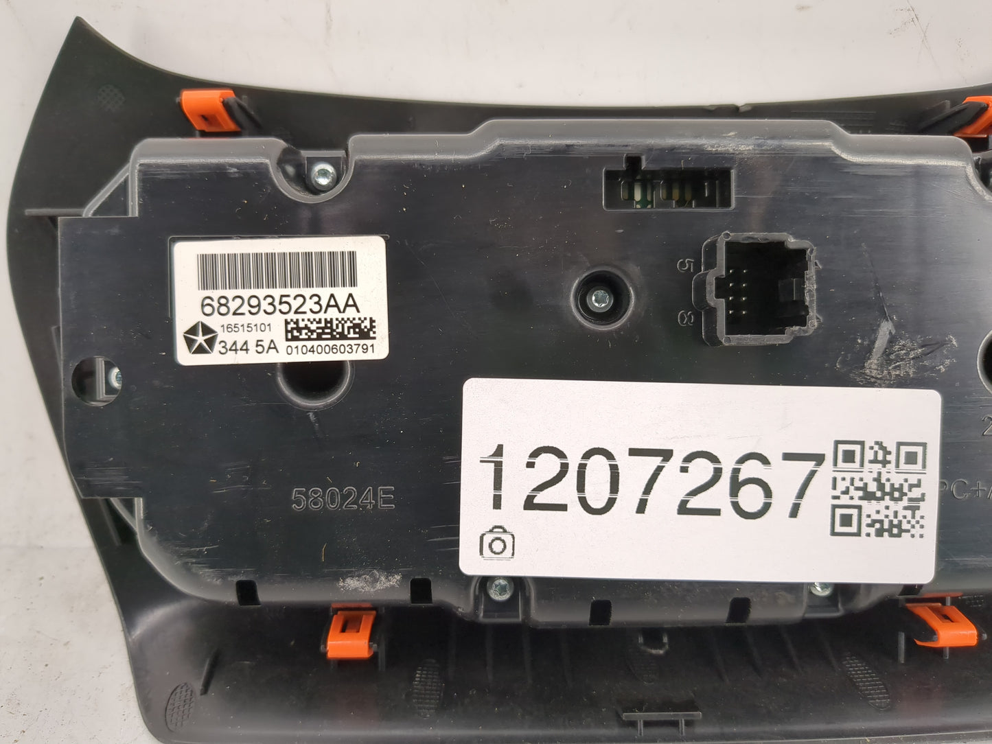 2015-2018 Jeep Cherokee Climate Control Module Temperature AC/Heater Replacement P/N:68293523AA Fits Fits 2015 2016 2017 201