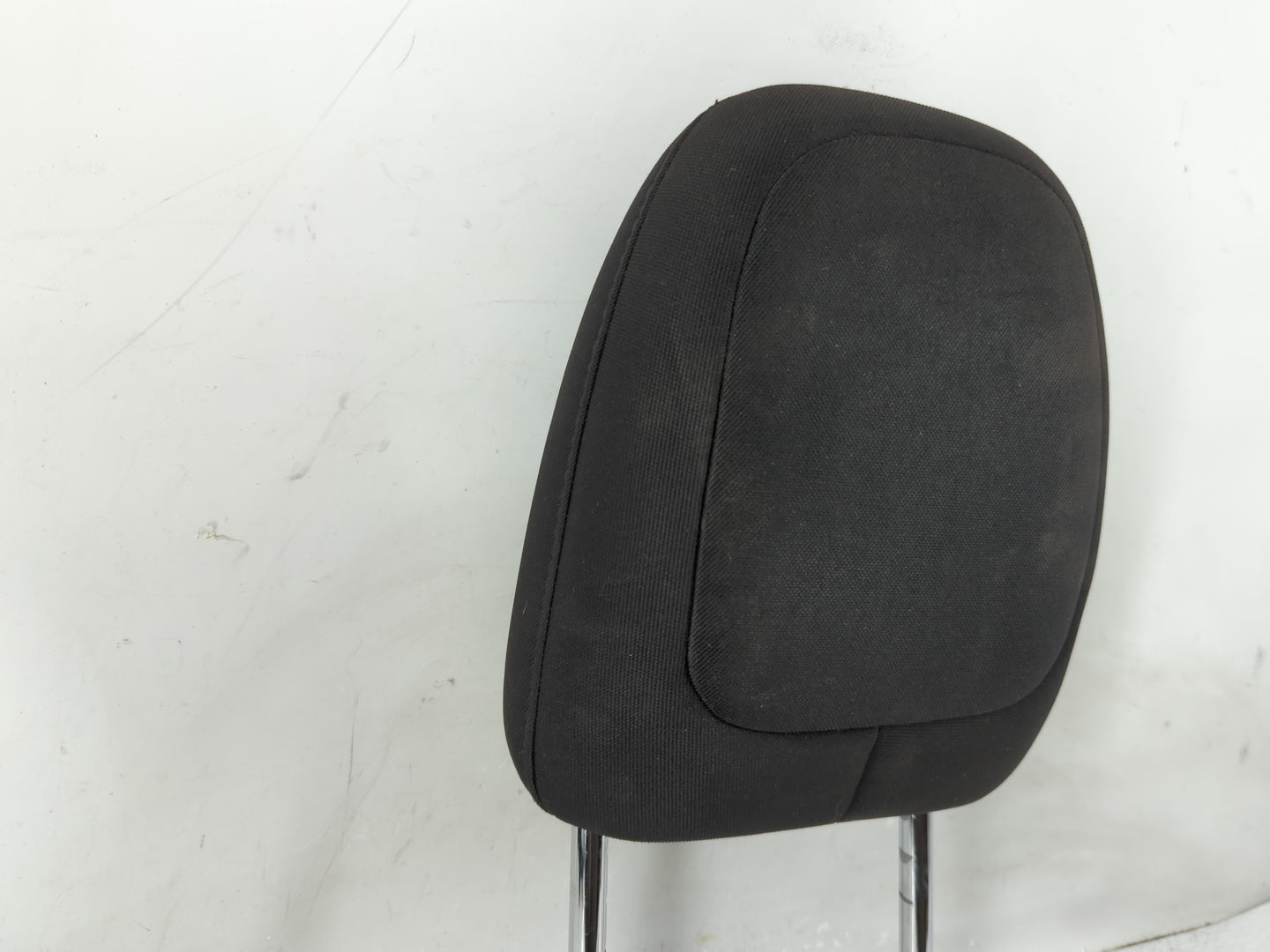 2016 Jeep Cherokee Headrest Head Rest Front Driver Passenger Seat Fits OEM Used Auto Parts - Oemusedautoparts1.com