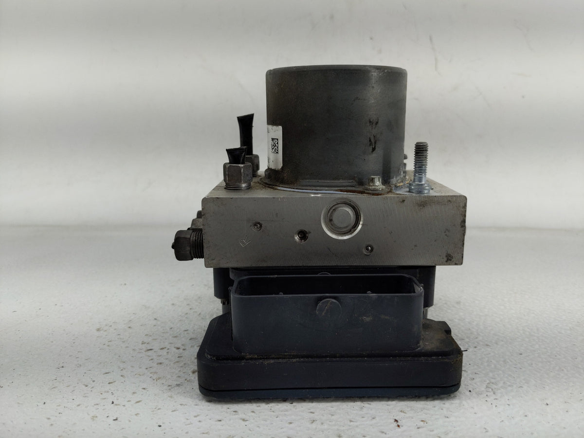 2016 Jeep Cherokee Anti-Lock Brake ABS Pump Module Actuator OEM P/N:P68268292AC Fits OEM Used Auto Parts - Oemusedautoparts1