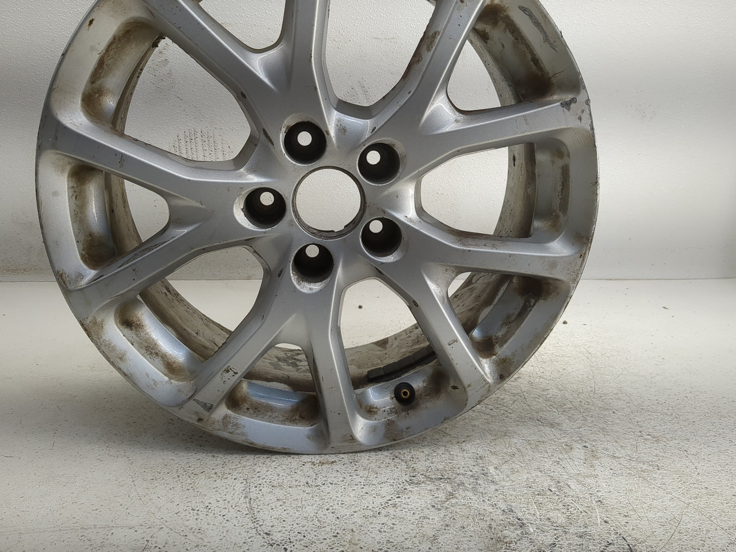 2014-2018 Jeep Cherokee Oem Wheel Rim 1308123 - Oemusedautoparts1.com