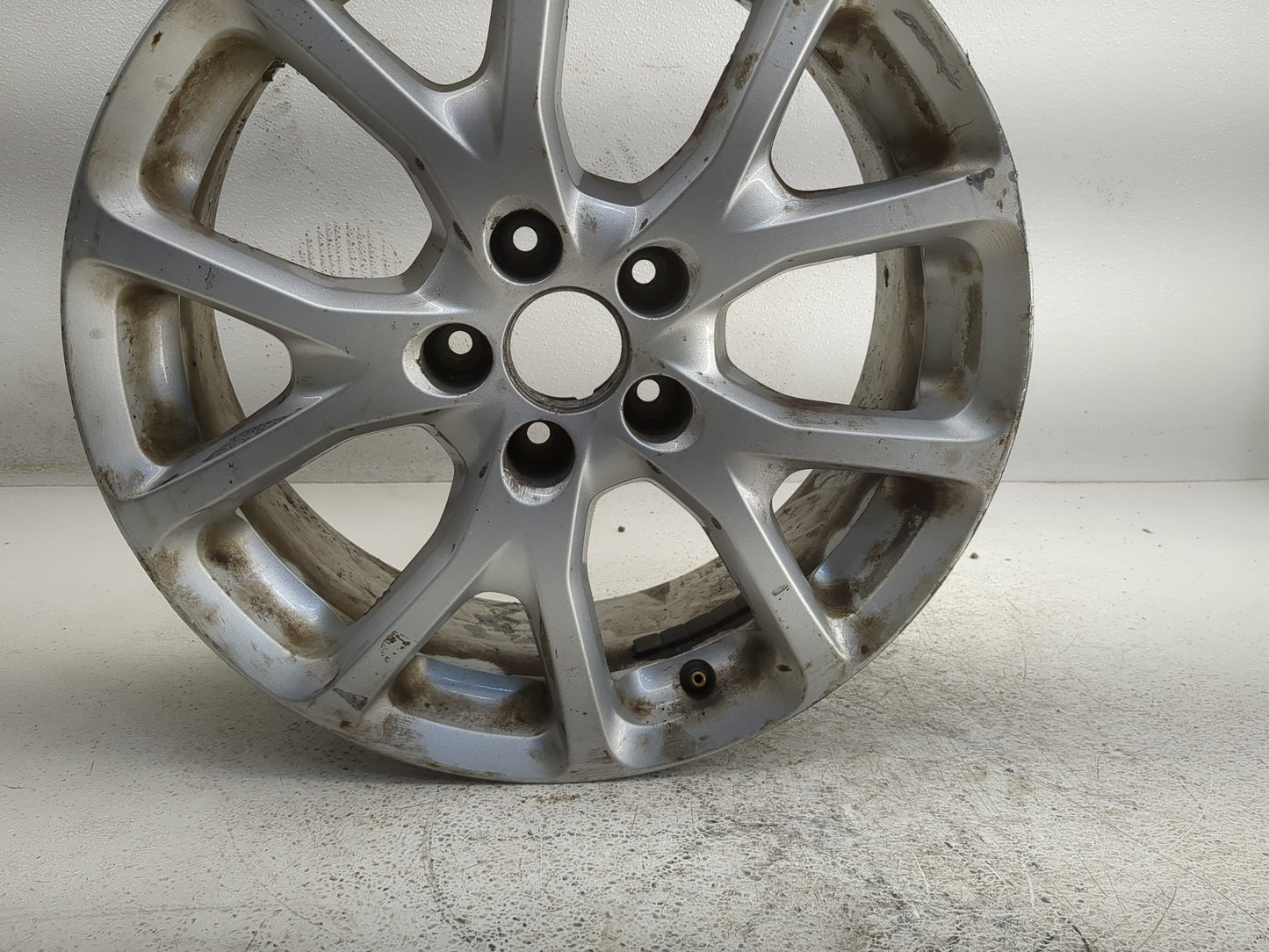 2014-2018 Jeep Cherokee Oem Wheel Rim 1308123 - Oemusedautoparts1.com