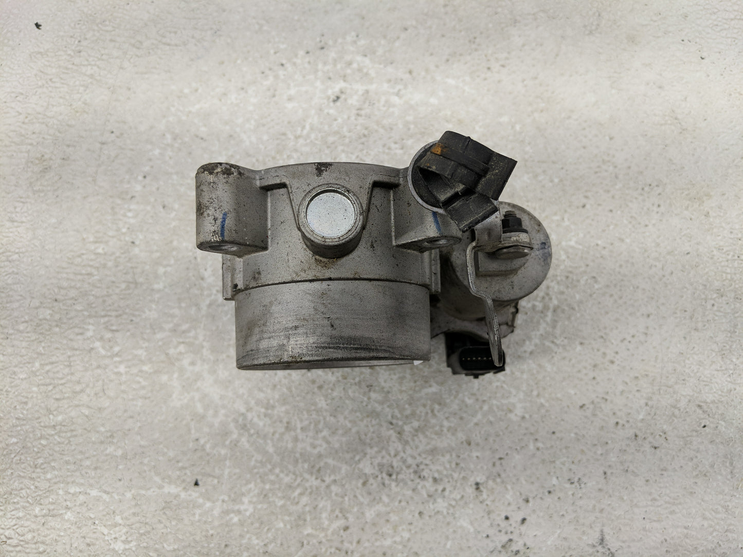 2014-2019 Jeep Cherokee Throttle Body P/N:04891970A0 Fits Fits 2014 2015 2016 2017 2018 2019 2020 2021 2022 OEM Used Auto Pa