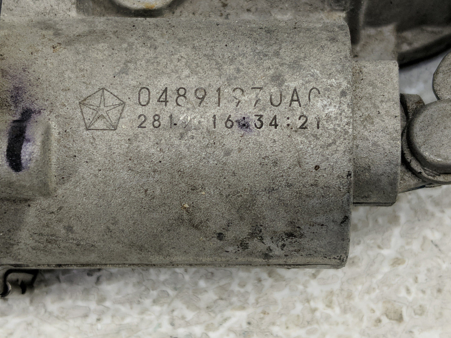 2014-2019 Jeep Cherokee Throttle Body P/N:04891970A0 Fits Fits 2014 2015 2016 2017 2018 2019 2020 2021 2022 OEM Used Auto Pa