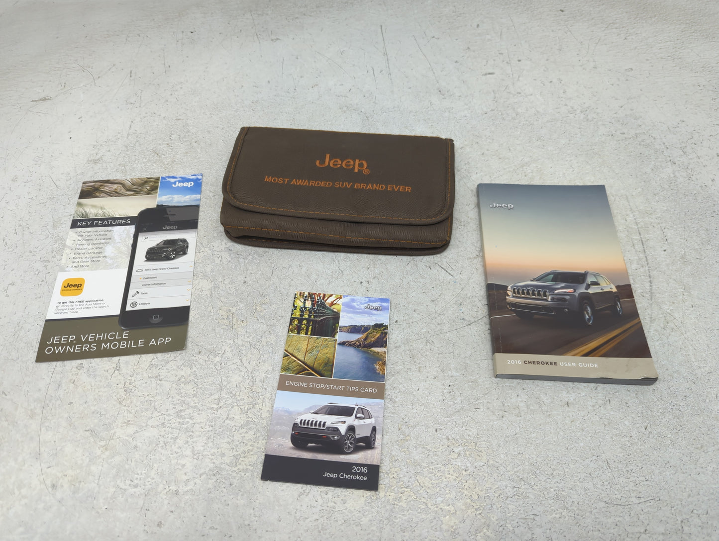 2016 Jeep Cherokee Owners Manual Book Guide P/N:16KL74-926-AA OEM Used Auto Parts - Oemusedautoparts1.com