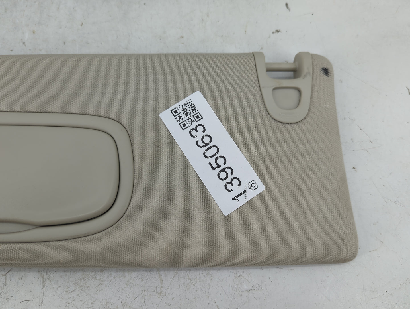 2014-2018 Jeep Cherokee Sun Visor Shade Replacement Driver Left Mirror Fits Fits 2014 2015 2016 2017 2018 OEM Used Auto Part