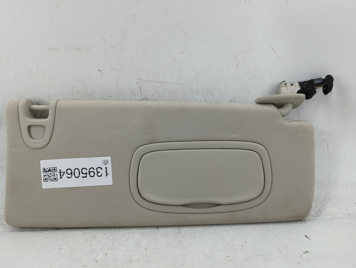2014-2018 Jeep Cherokee Sun Visor Shade Replacement Passenger Right Mirror Fits Fits 2014 2015 2016 2017 2018 OEM Used Auto 