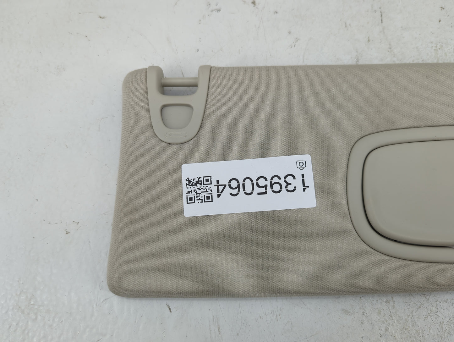 2014-2018 Jeep Cherokee Sun Visor Shade Replacement Passenger Right Mirror Fits Fits 2014 2015 2016 2017 2018 OEM Used Auto 