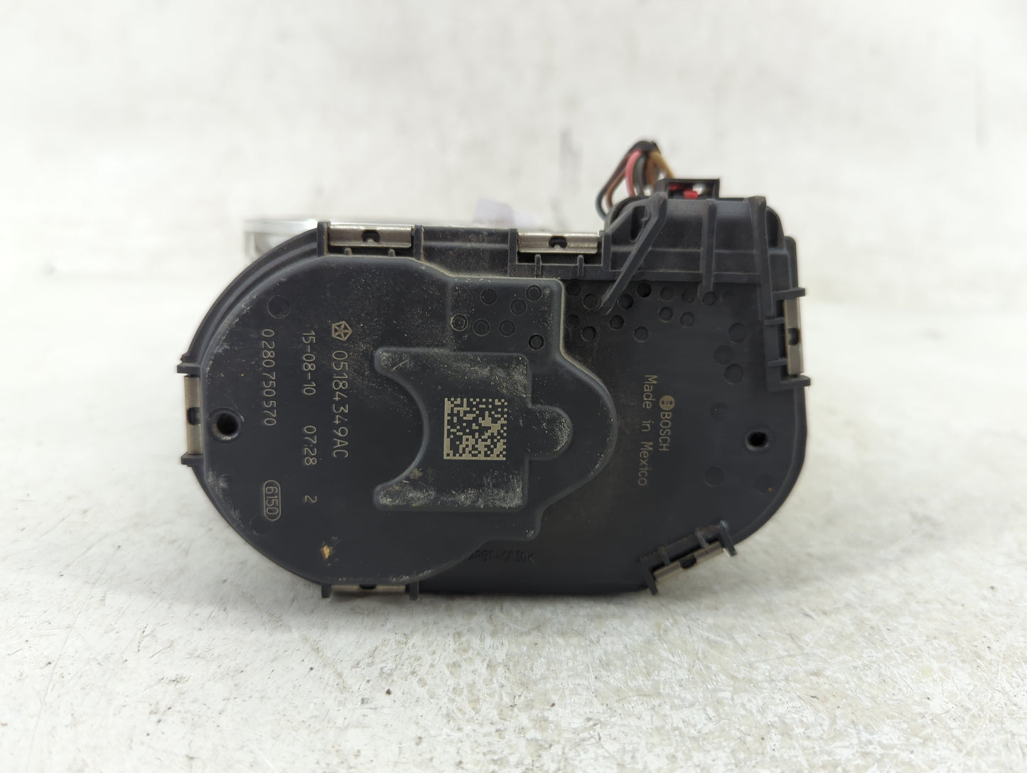 2014-2022 Jeep Cherokee Throttle Body P/N:05184349AC 0280750570 Fits OEM Used Auto Parts - Oemusedautoparts1.com