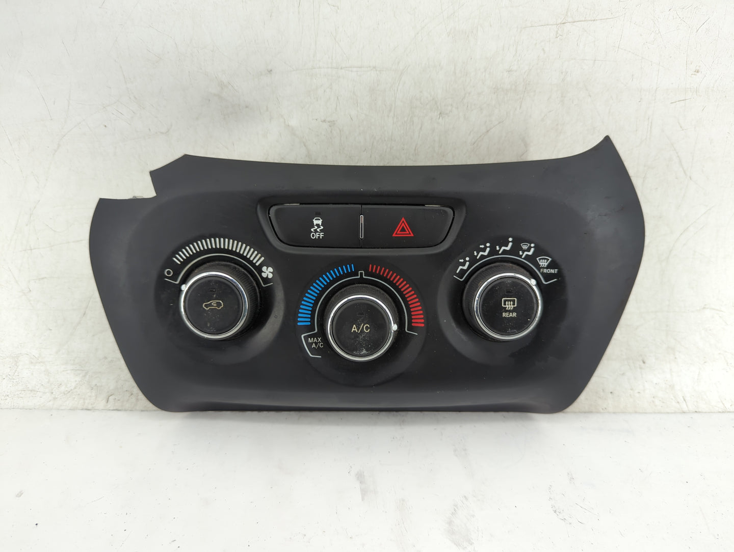 2015-2018 Jeep Cherokee Climate Control Module Temperature AC/Heater Replacement P/N:P5ZS93DX9AB 53294849 Fits OEM Used Auto