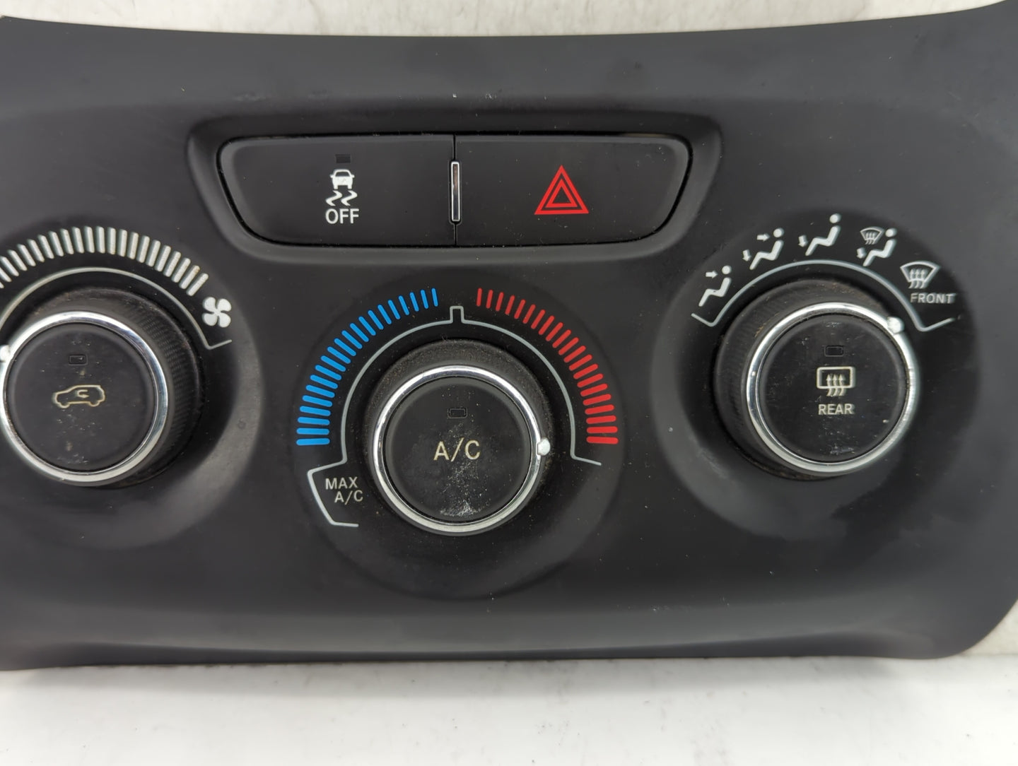 2015-2018 Jeep Cherokee Climate Control Module Temperature AC/Heater Replacement P/N:P5ZS93DX9AB 53294849 Fits OEM Used Auto