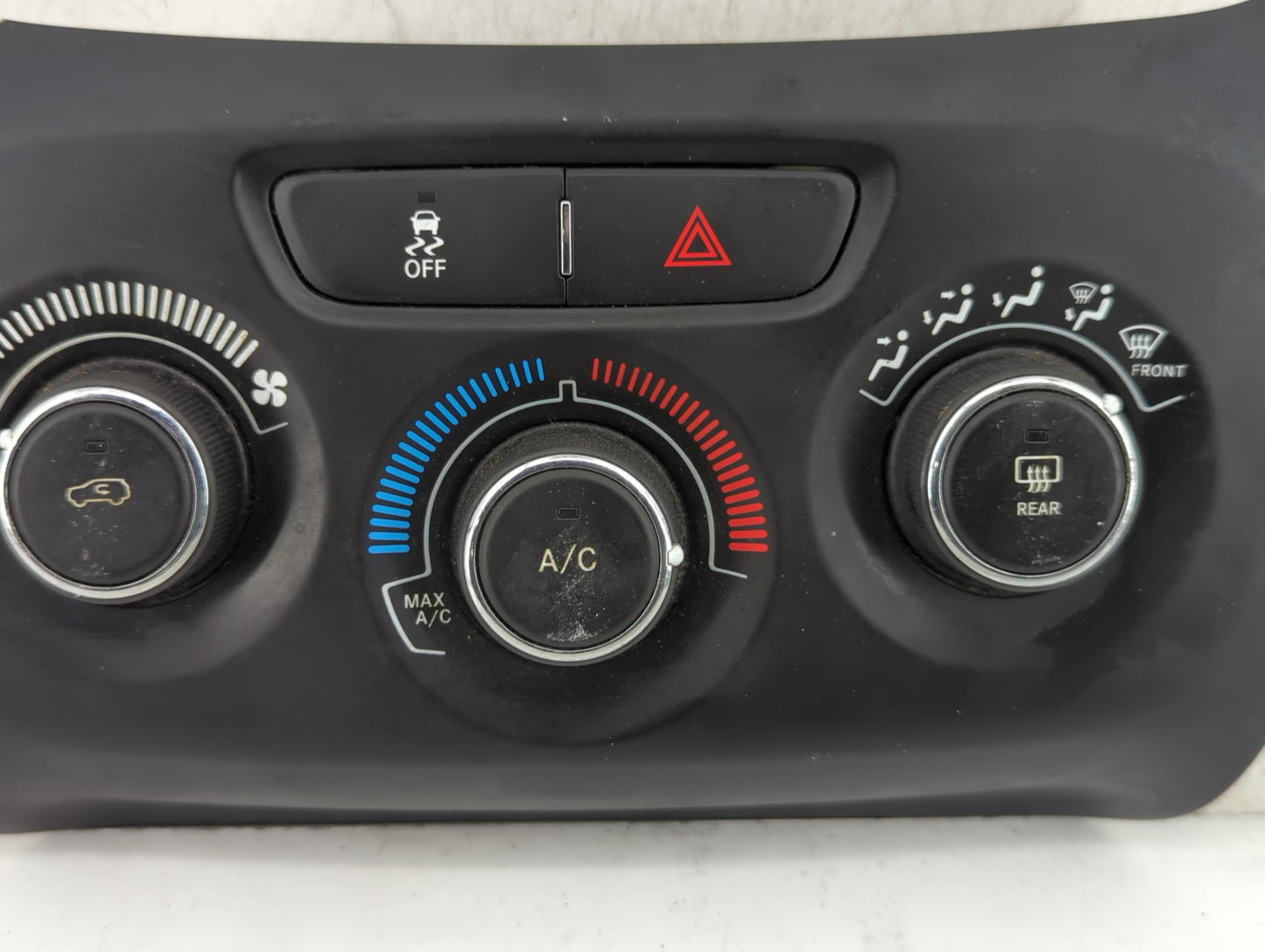 2015-2018 Jeep Cherokee Climate Control Module Temperature AC/Heater Replacement P/N:P5ZS93DX9AB 53294849 Fits OEM Used Auto