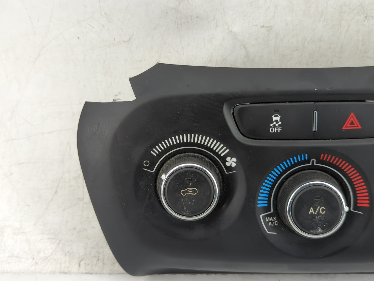 2015-2018 Jeep Cherokee Climate Control Module Temperature AC/Heater Replacement P/N:P5ZS93DX9AB 53294849 Fits OEM Used Auto