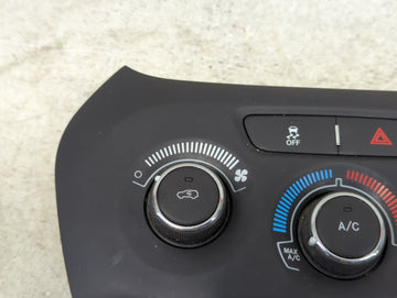 2015-2018 Jeep Cherokee Climate Control Module Temperature AC/Heater Replacement P/N:53294849 P5ZS93DX9AA Fits OEM Used Auto Parts