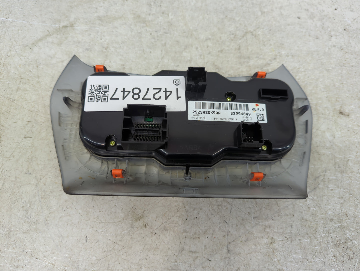 2015-2018 Jeep Cherokee Climate Control Module Temperature AC/Heater Replacement P/N:53294849 P5ZS93DX9AA Fits OEM Used Auto