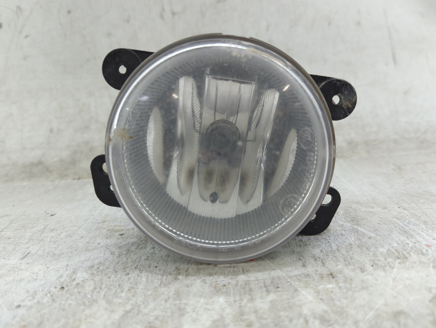 2014-2018 Jeep Cherokee Passenger Right Oem Fog Light Lamp - Oemusedautoparts1.com